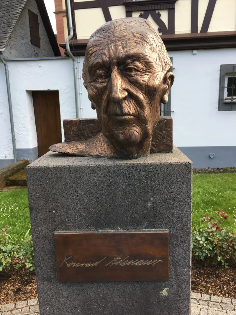 Bassenheim Adenauer