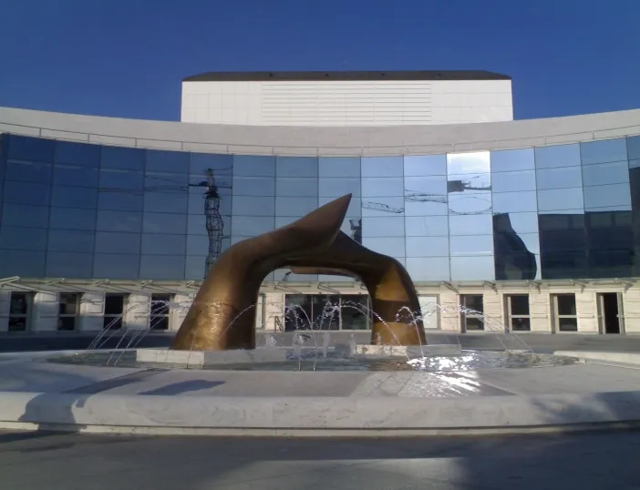 Slovak_National_Theatre,_Bratislava_03, Matis Benza, Norway.today, CC BY-SA 3.0.jpg