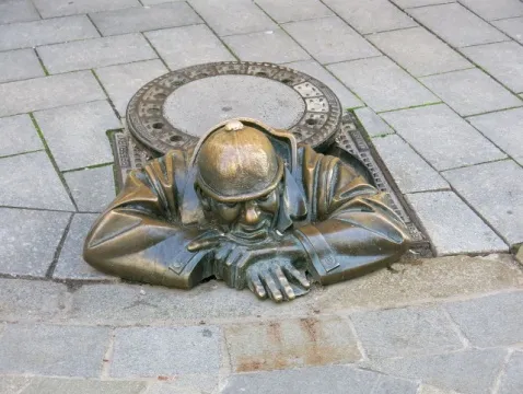 Slowakei, Bratislava, Denkmal, Filip Maljkovic´ , Serbien, CC BY-SA 2.0.jpg