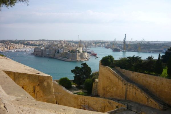 Blick von La Valetta auf The_three_Cities, AFR66, CCO.JPG