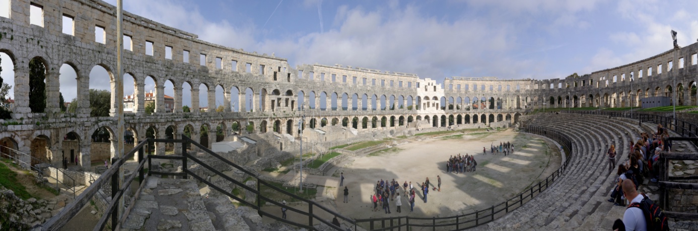 Croatia_Pula_Amphitheatre_interior_BW_2014,Berthold Werner, CC BY-Sa 3.0.jpg